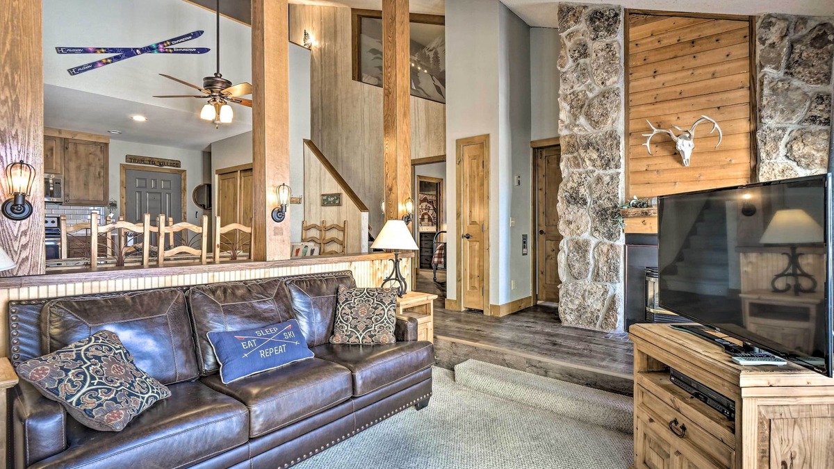 Silvercreek Condo | Ski-In/Ski-Out Retreat: Walk to Granby Ranch!
