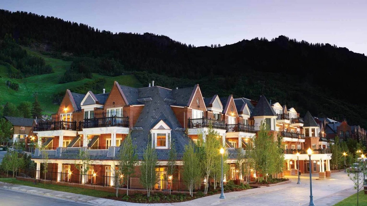 Downtown Villa | Ski Martin Luther King Weekend at The Aspen Mountain Residences!