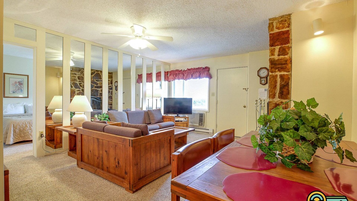 Mount Jackson Condo | Ski/MTB/Golf Condo (#101) - Walk out to ski slopes & mountain bike park!