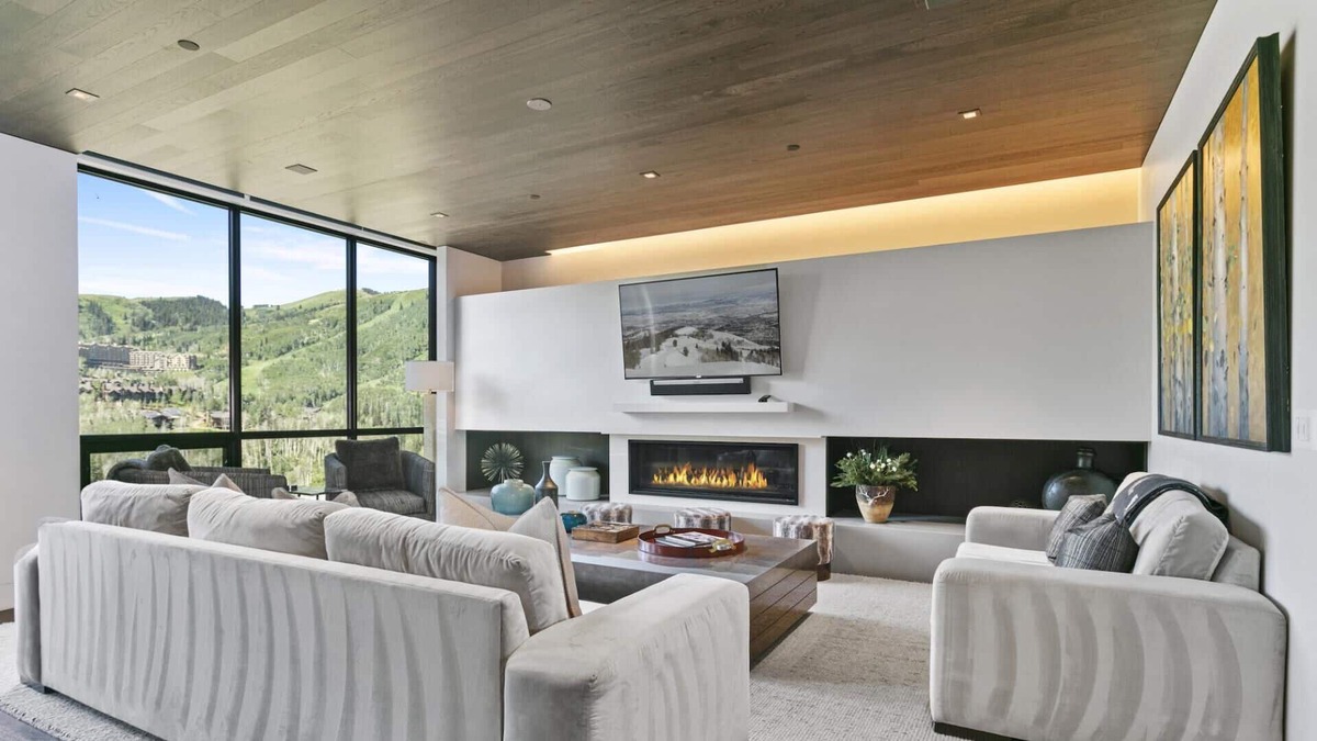 Empire Pass Condo | Ski Season Availability! Ski-in, Ski-Out Empire Pass Condo, Mountain Views & Lodge Amenities