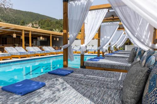 Skiathos Town Hotel | Skiathos Thalassa, Philian Hotels and Resorts