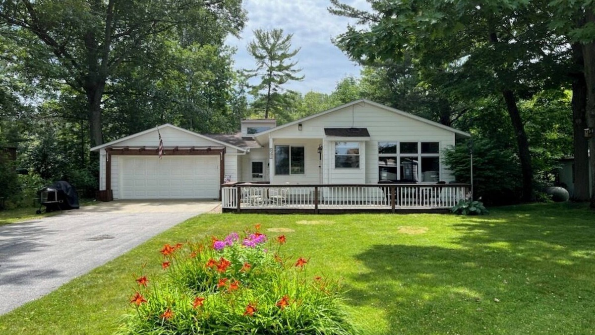 Lake Township House | Skiing, Sleeping Bear, Big Platte Lake, Fish, Casino, Crystal Mountain