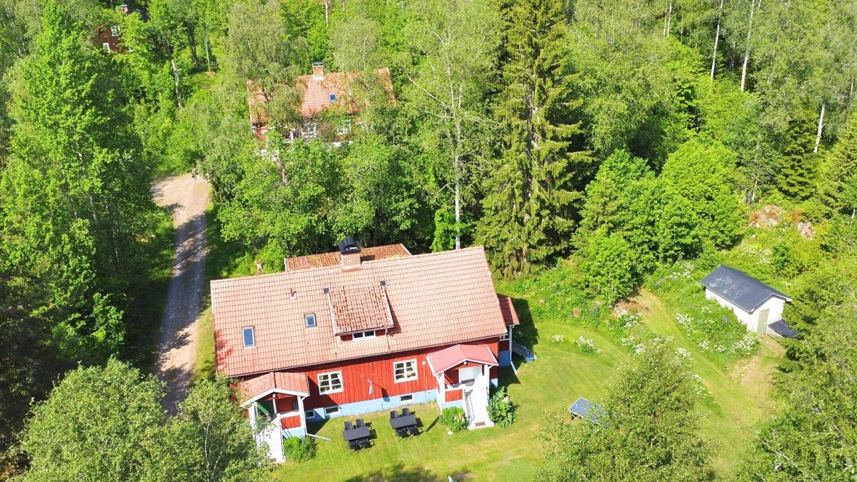 Filipstad Municipality Apartment | Skogstjärna - Holiday apartment in the forest with sauna & hot tub in Värmland