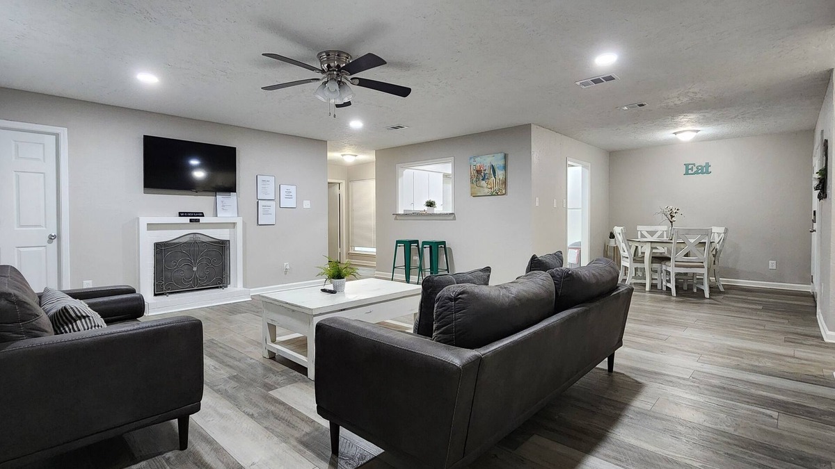 Longview House | Sky blue on Eden