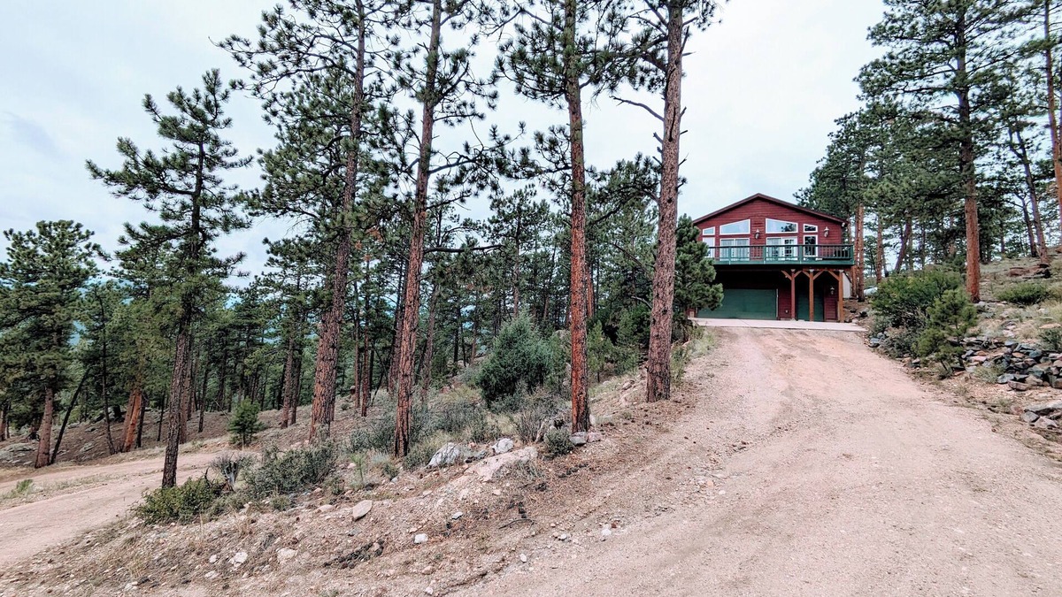 Bailey Cabin | Sky Cabin - 10 Acres - Hot Tub