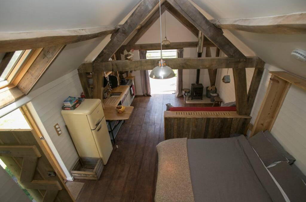 Wareham Apartment | Sky Cabin. Cosy Forest Log Cabin 3 night minimum
