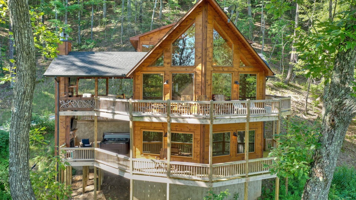 Necowa Cove House | Sky High Lodge - A View Like No Other! - Blue Ridge, GA