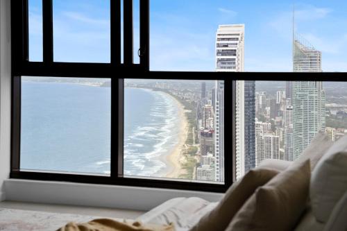 Surfers Paradise Apartment | Sky-High Sanctuary Ocean Views - Pet Friendly