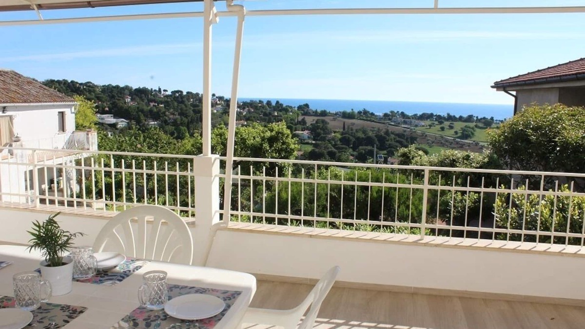Villaggio Taunus House | Sky land with 3 bedrooms and a large terrace overlooking the sea
