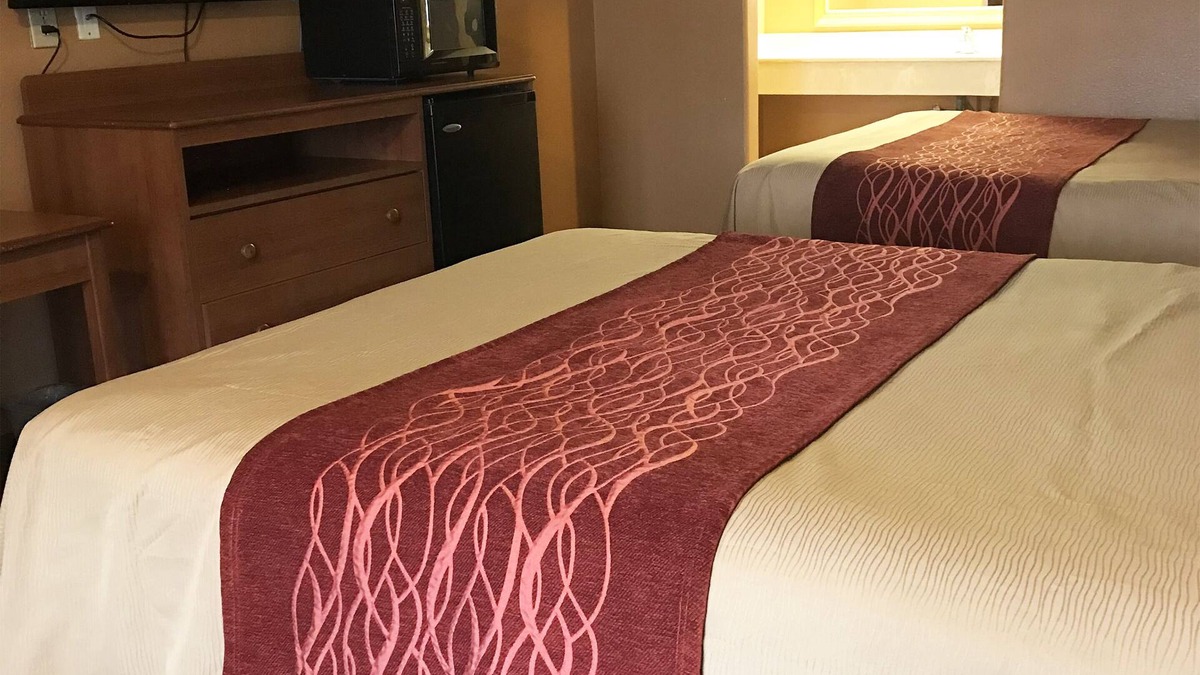 Anthony Hotel | Sky Palace Inn Anthony - Comfort 2 Queen Bed Non Smoking