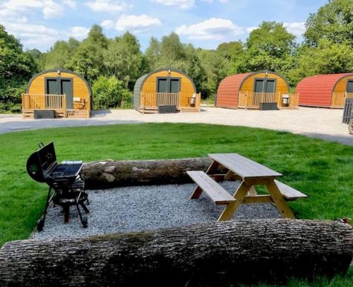 Abercwmboi House | Sky Pod 1 Pet Friendly