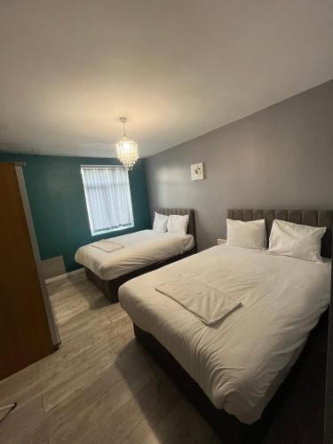 Newcastle-upon-Tyne Apartment | Sky's City Centre Apartments next to St James Park