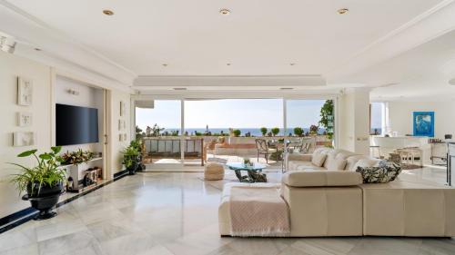 Puerto Banus Villa | Sky Villa