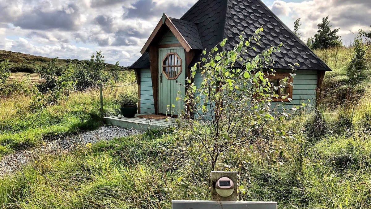 Caroy Cabin | Skye Eco Bells Glamping - Recharge yourself off-grid