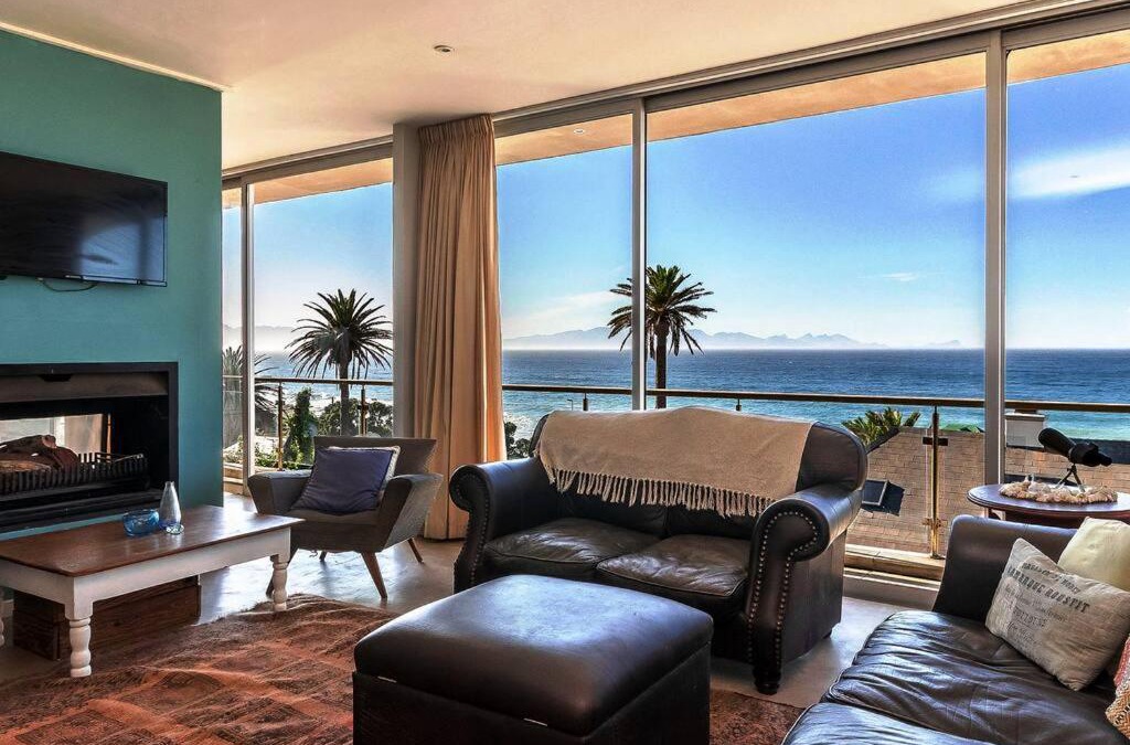 St. James House | Skye Home - Views!