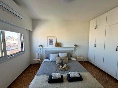 Lykabittos Apartment | Skyhigh Urban Apts