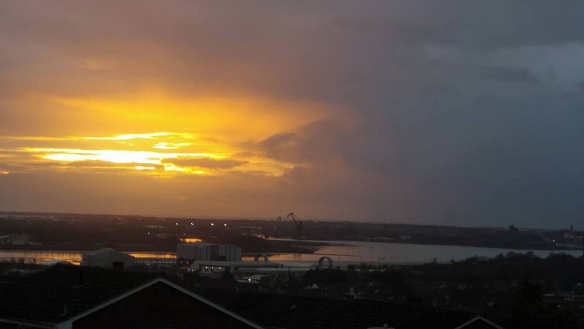 Fareham Apartment | Skylight View - great views- home from home experience- quiet residential area,