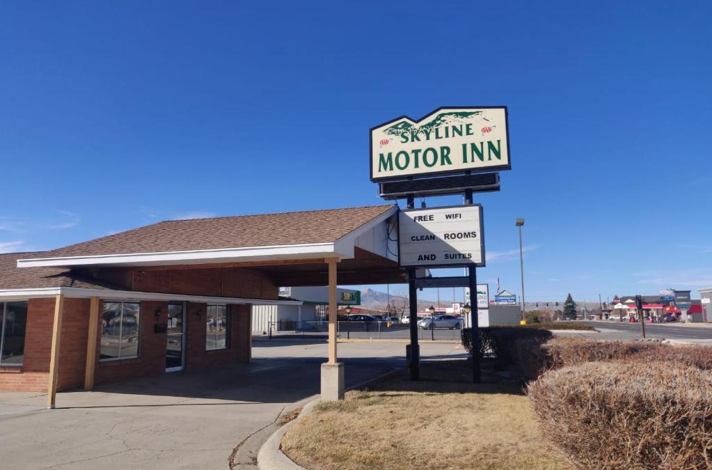 Cody Hotel | Skyline Motor Inn