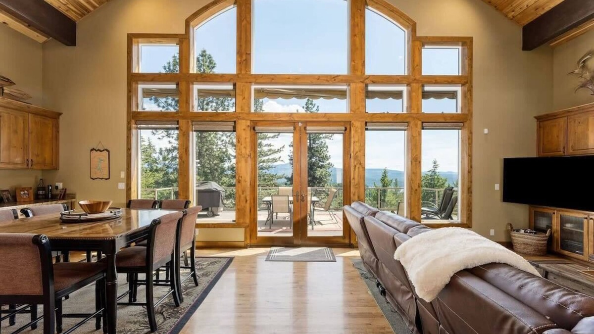 Coeur d'Alene House | Skyview Perch | Master Craftsmanship w/Lake Views