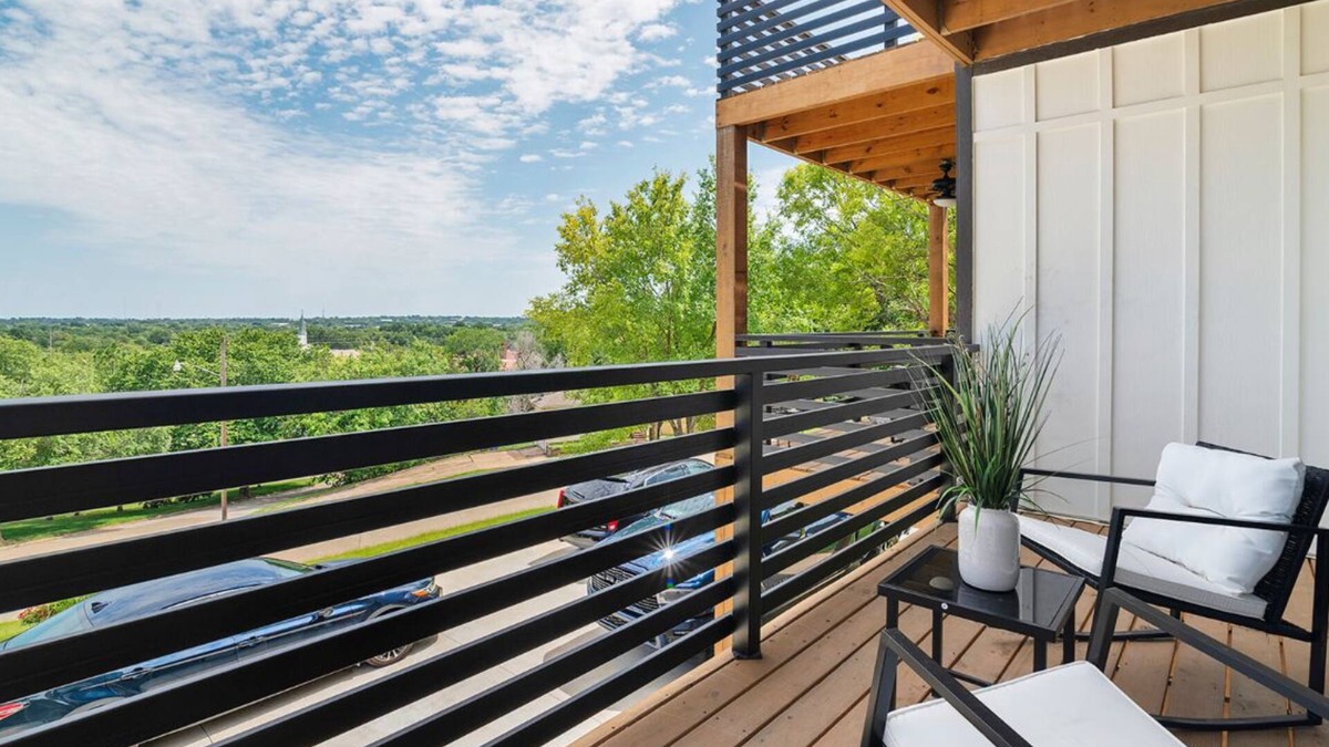 Tulsa House | SkyView Retreat Downtown Tulsa