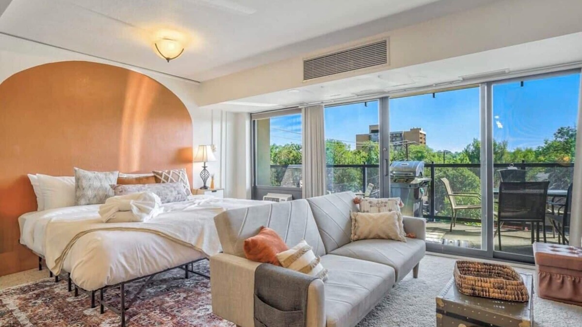 Central Colorado Springs Apartment | Skyview Studio Downtown Colorado Springs