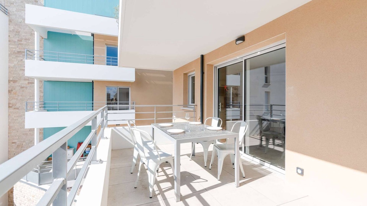 Narbonne-Plage Apartment | SL-B204 T3 air-conditioned in new residence, near beach, WIFI included