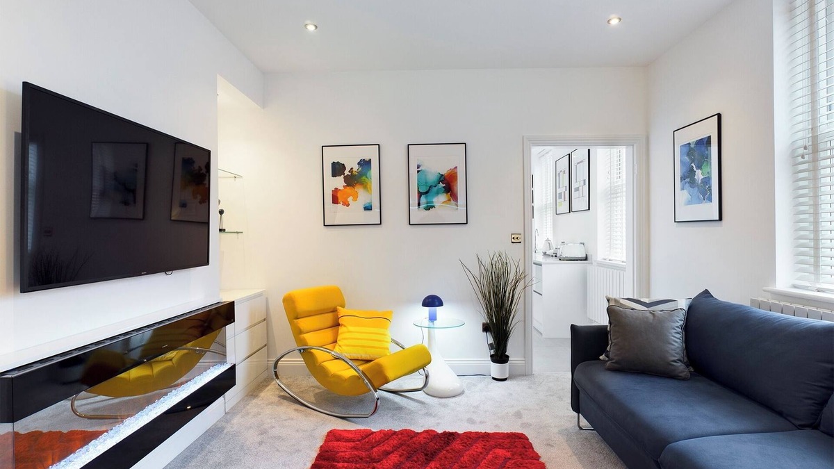 Chester Apartment | Sleek and modern, located near the historical City Of Chester and Chester Zoo