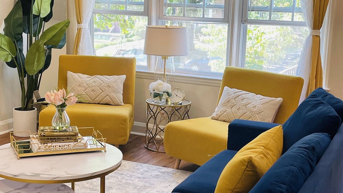 Parkville House | SLEEK AND SPACIOUS TOWN HOME