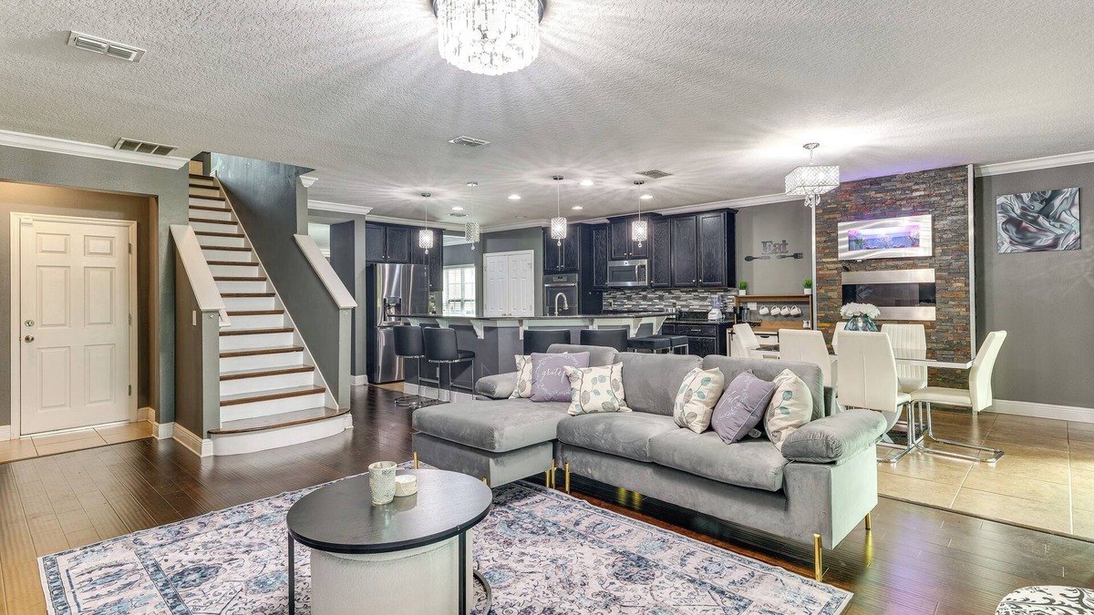 Marbella House | Sleek Family Home Near Orlando Theme Parks