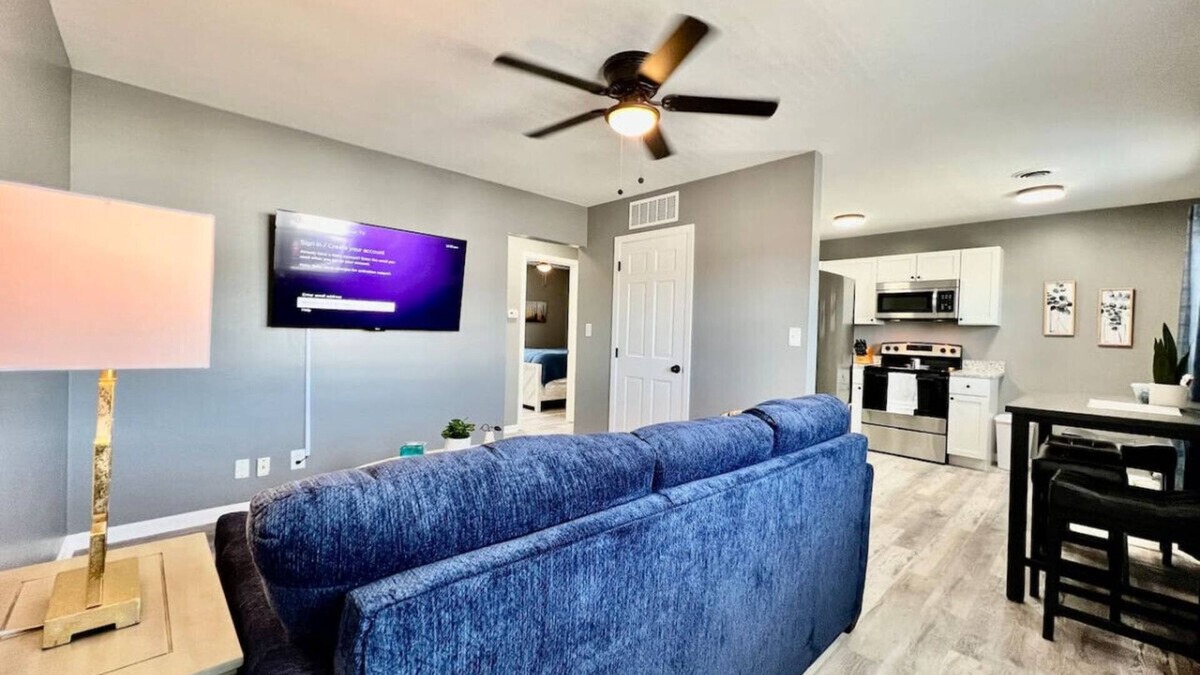 Trenton Apartment | Sleek remodeled Design 2 Bed Trenton, OH Apartment
