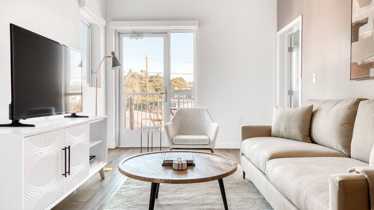 Silver Lake Apartment | Sleek Silverlake 1BR w/W/D & Roof, nr 5 & 10 freeways, by Blueground