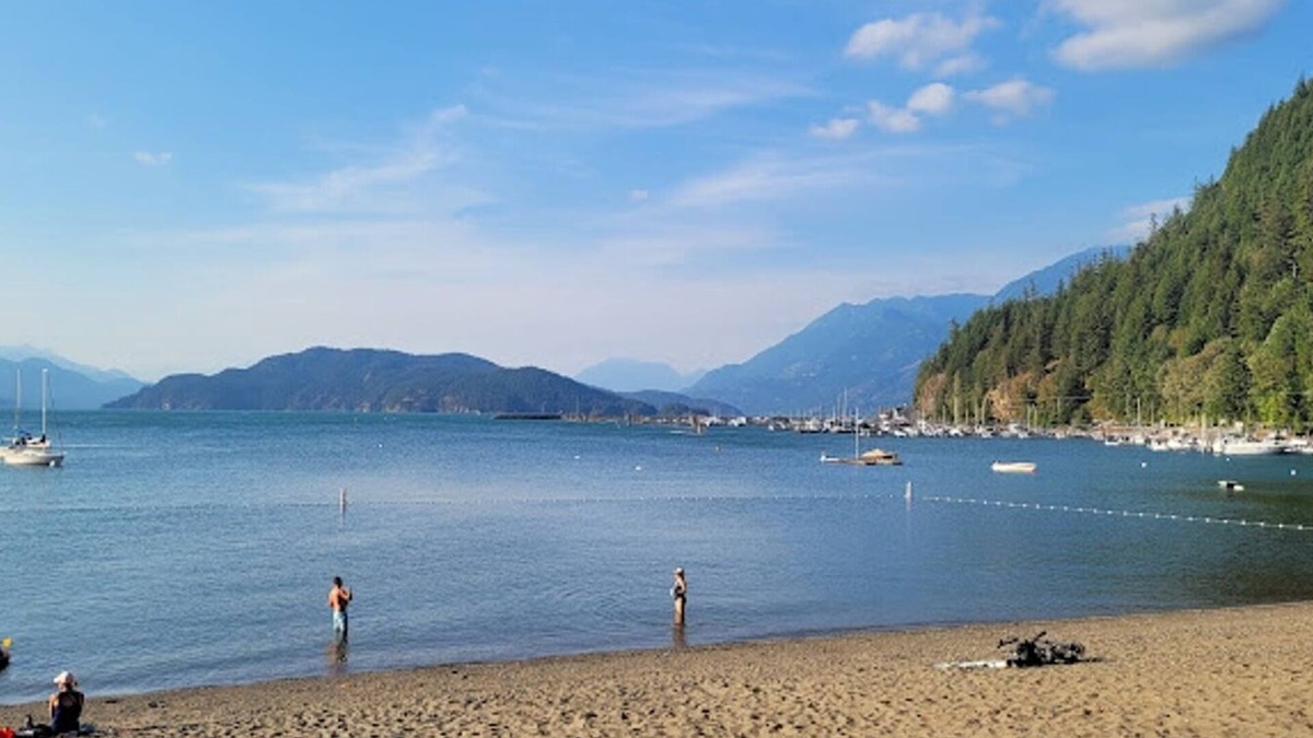 Harrison Hot Springs Condo | Sleek Studio W/AC Steps to the Lake