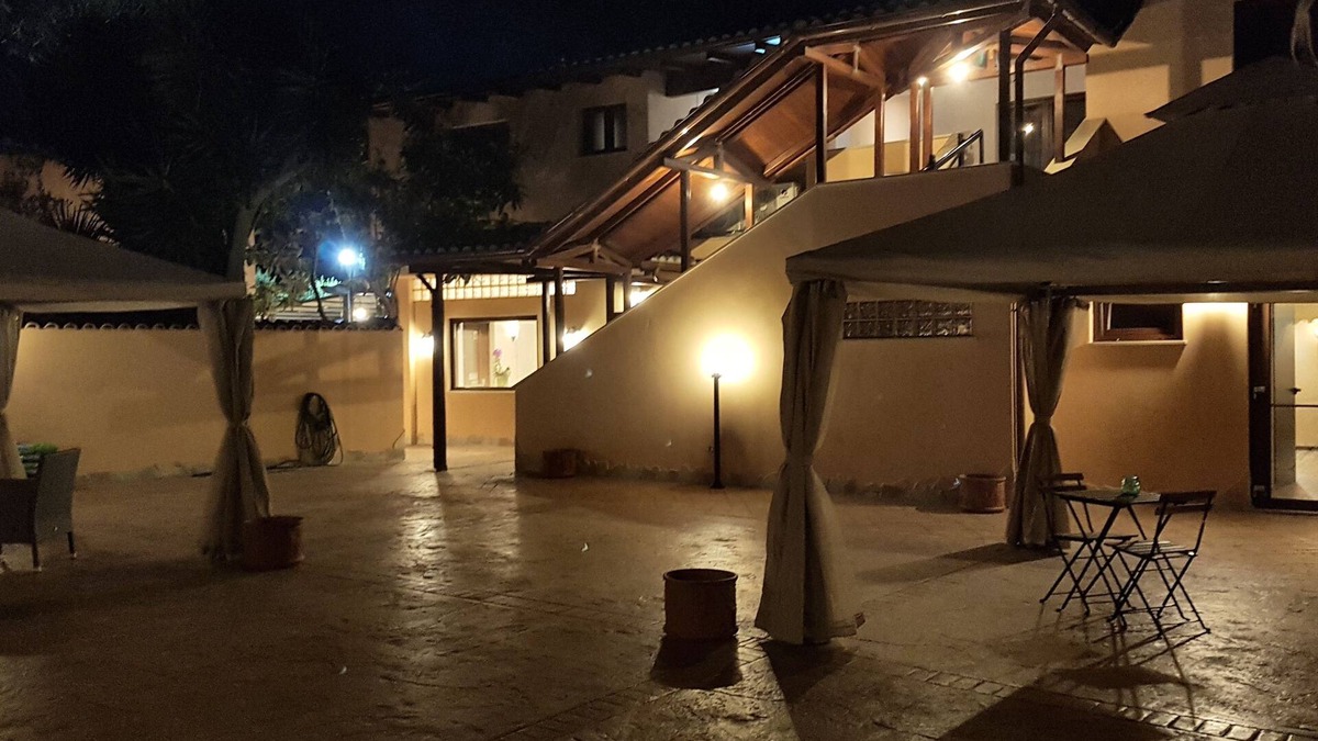 Isola Sacra Hotel | Sleep and go Hotel