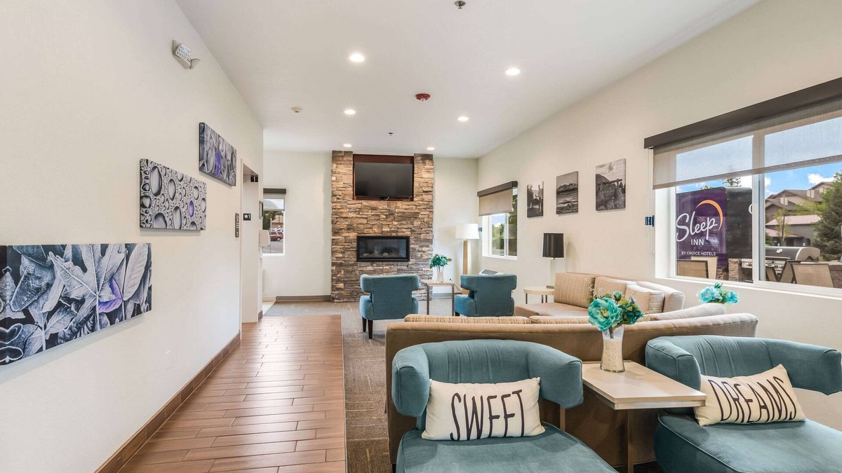 Woodlands Village Hotel | Sleep Inn Flagstaff