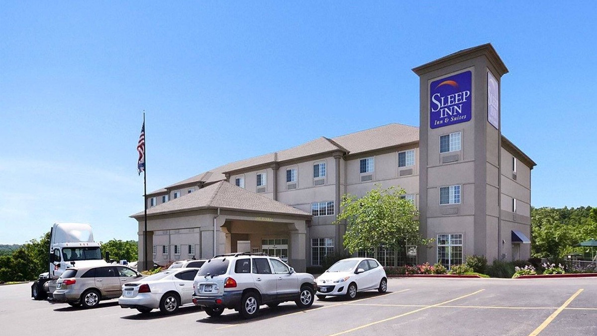 Camdenton Hotel | Sleep Inn & Suites Lake of the Ozarks