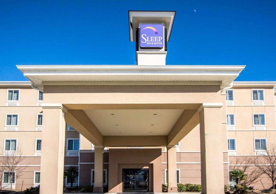 Caddo Heights-South Highlands Hotel | Sleep Inn & Suites Shreveport near Medical Center