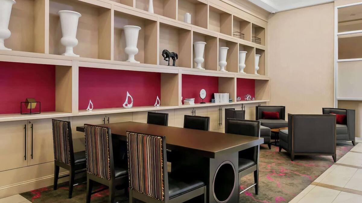 Downtown Baltimore Hotel | Sleep Well in Premium Bedding | 2 Convenient Units Near Walters Art Museum