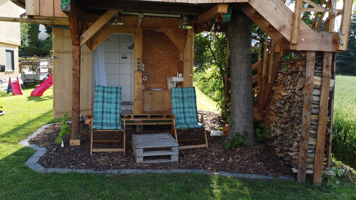 Weikersheim Cabin | Sleeping on stilts in our tree house