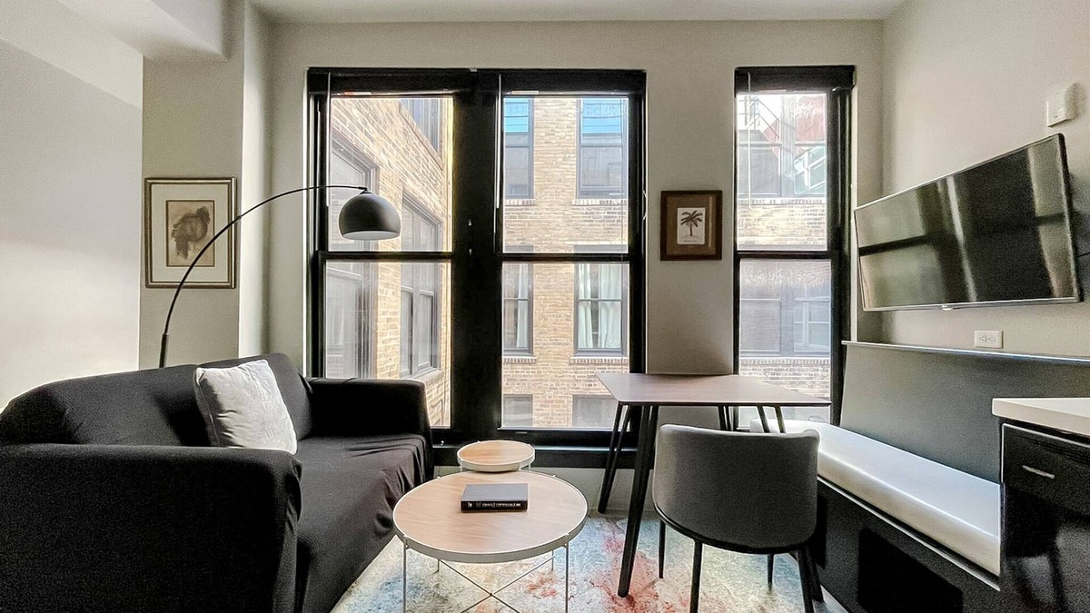 Downtown Springfield Apartment | Sleepover: Amazing Studio - Downtown Springfield