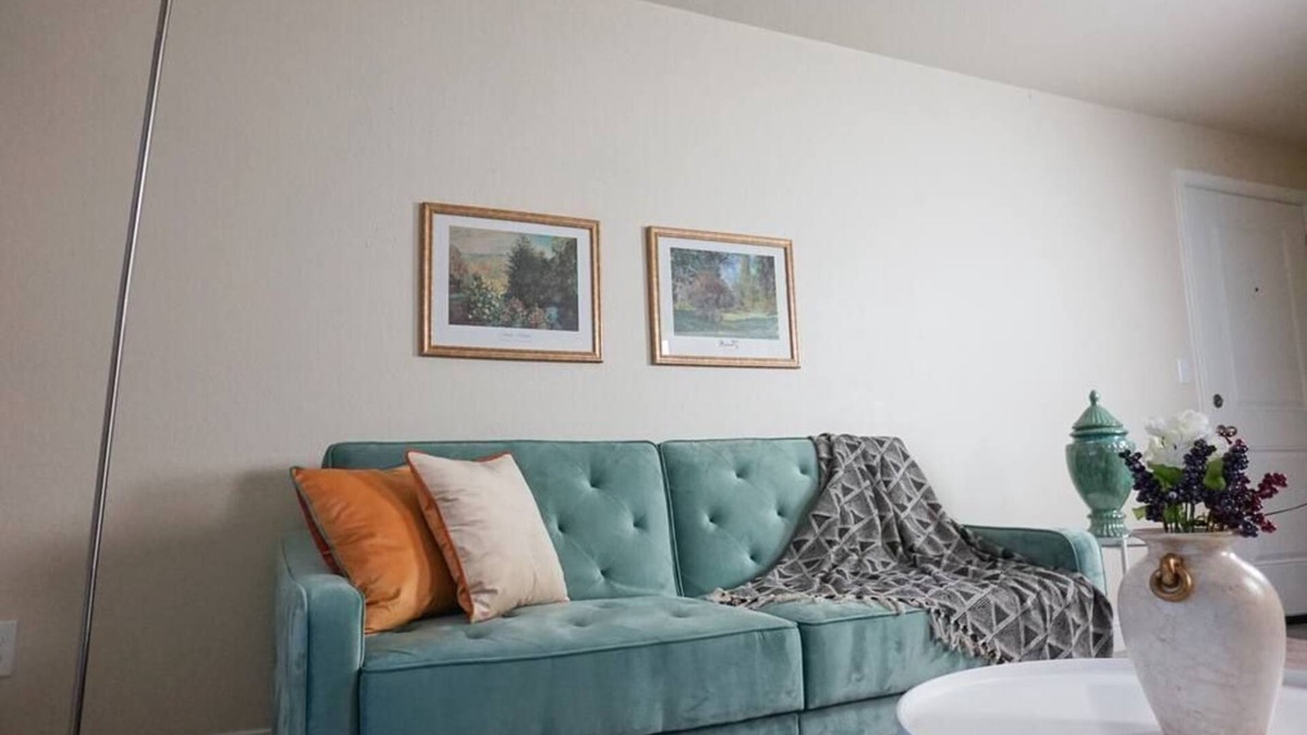 Oklahoma City Apartment | Sleepover: Cozy 1BD/1BA + Balcony - OKC