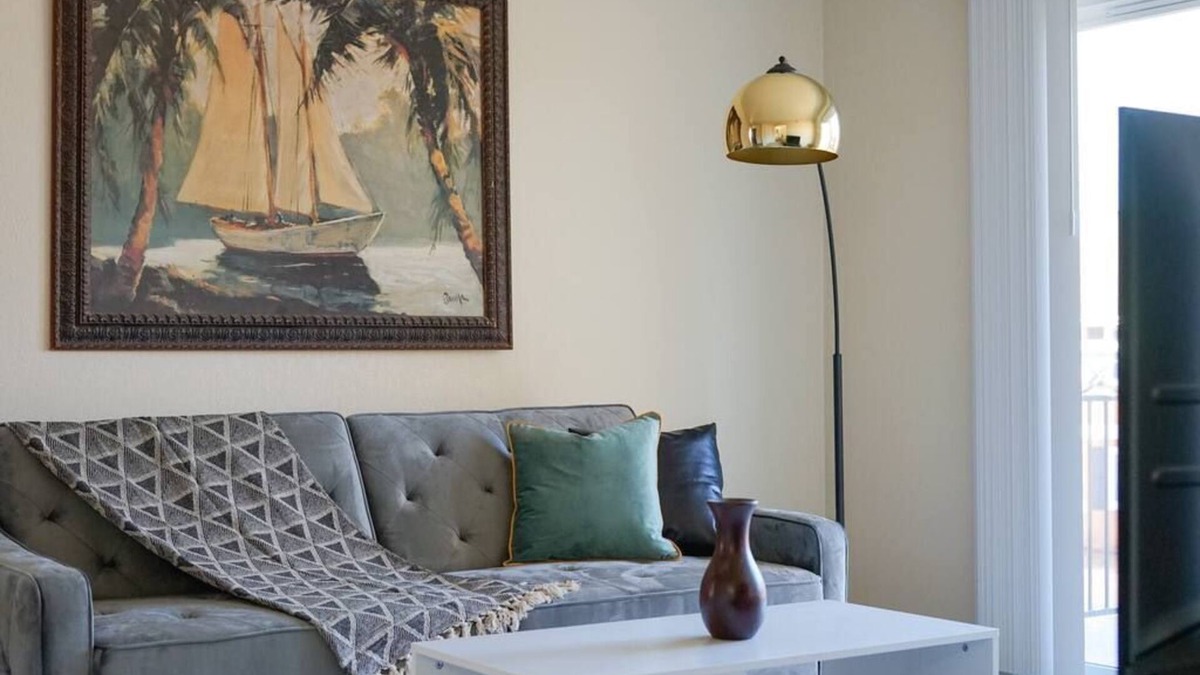 Oklahoma City Apartment | Sleepover: Prime 1BD/1BA + Balcony- OKCn