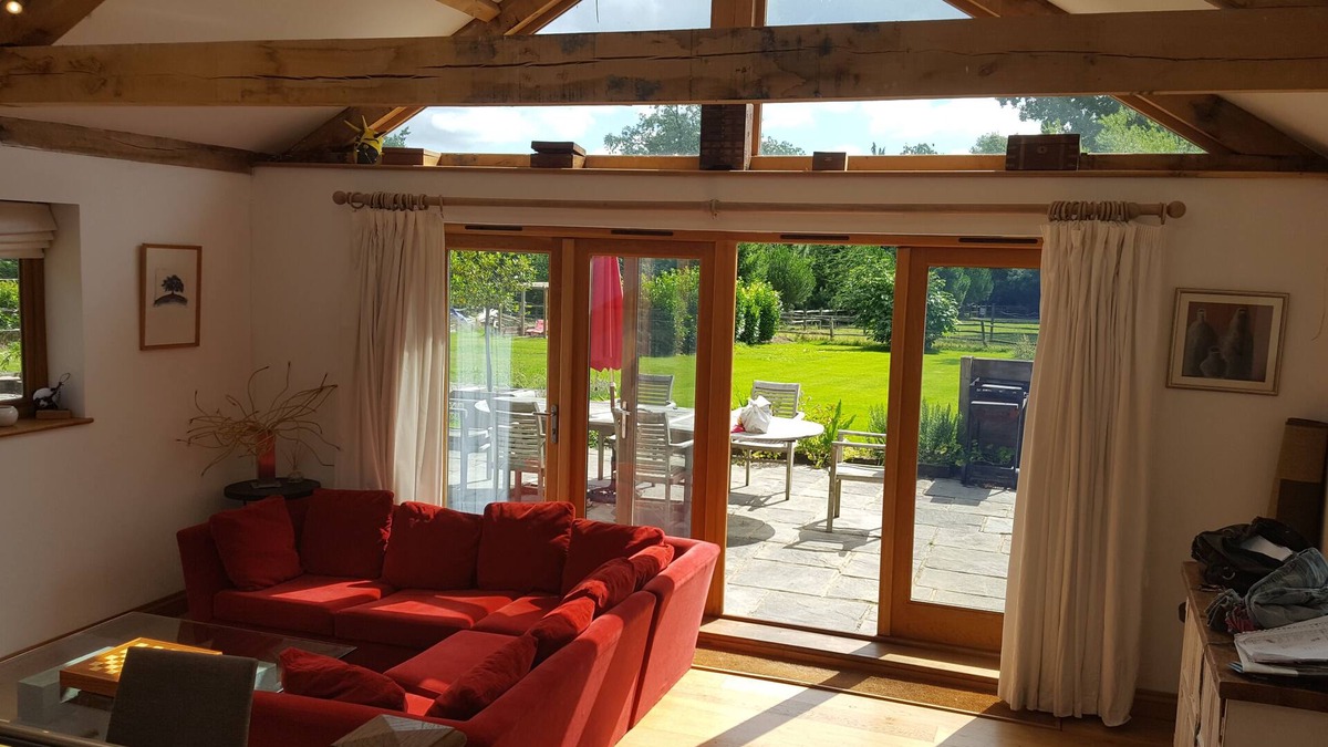 Haslemere House | SLEEPS 10-12 - 5 Bed RURAL Oak Framed Contemporary House with 3 Studios in AONB