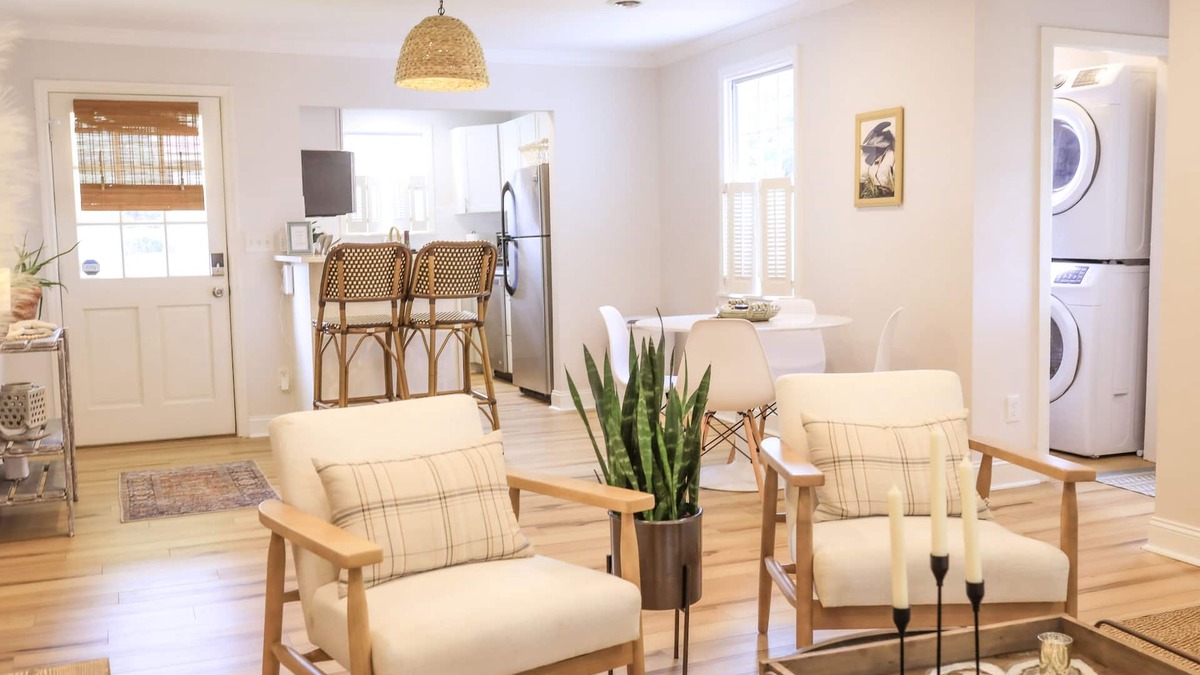Northwest Quadrant House | Sleeps 10 5 Beds 3 min to DT Beaufort 12 min to Parris Island 🇺🇸 Shaded Deck