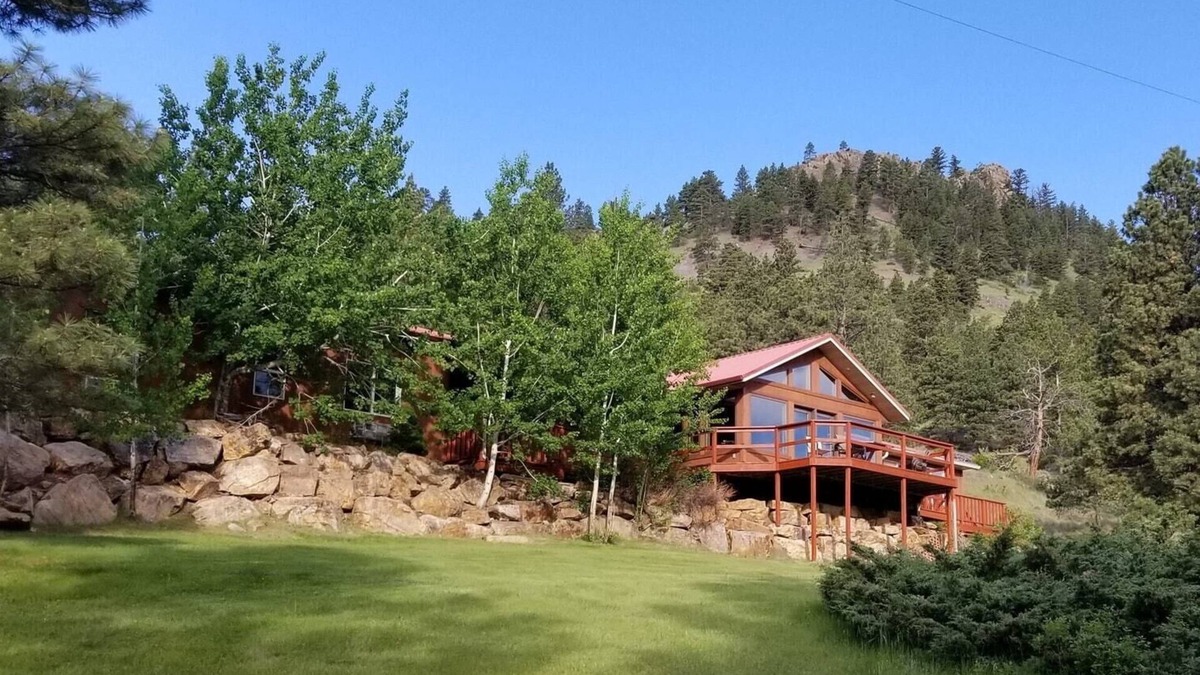 Wolf Creek House | Sleeps 15-16 Montana's Wolf Creek Lodge