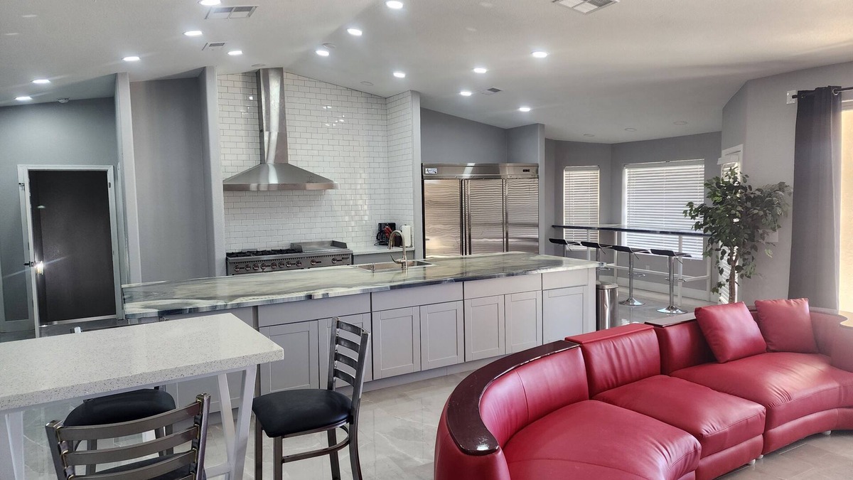 Lake Havasu City House | Sleeps 16. 5bd/5a. Pool, Spa, Park Room for RV, Boats and Toy Trailers !