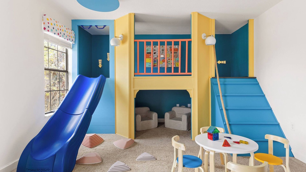 Davenport House | Sleeps 18! Family Retreat w/Game Room, Pool, Resort Access | Shadow Mountain