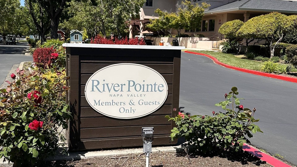 Napa Cottage | Sleeps 4! 1 Queen Size Bed with fold out couch. Unit has fridge, stove/microwave