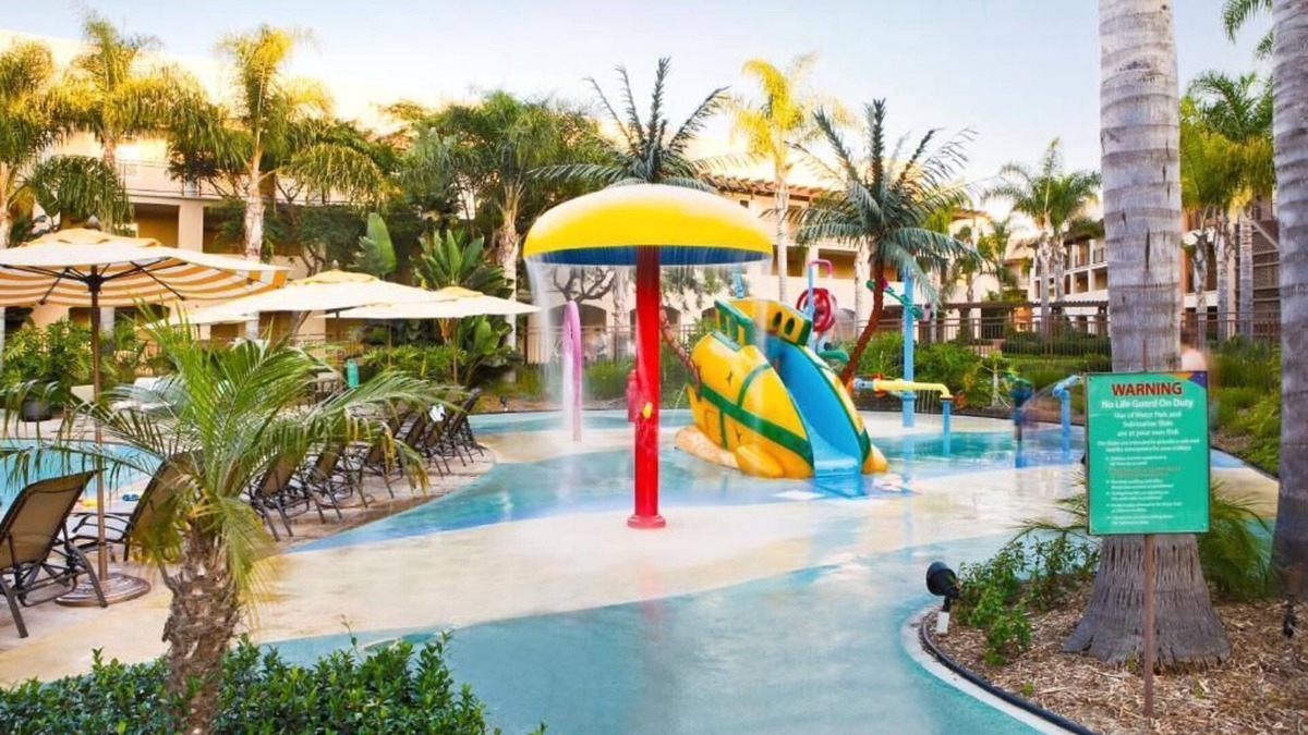 Carlsbad Resort | Sleeps 7! Carlsbad Resort, Min. to Beach/Legoland. Beautiful views. 7/13-20 1 wk