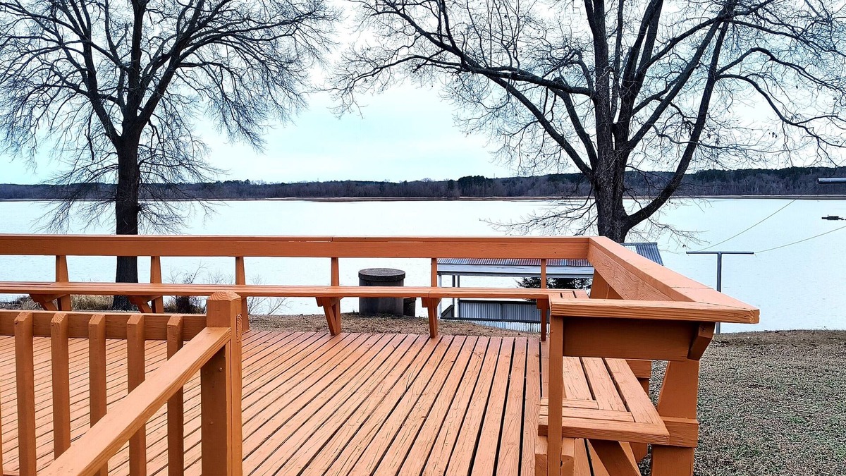 Gumberry House | Slice of Heaven on the Lake