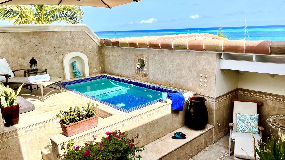 Grace Bay Condo | Slice of Paradise! Oceanfront penthouse w/private rooftop pool/jacuzzi